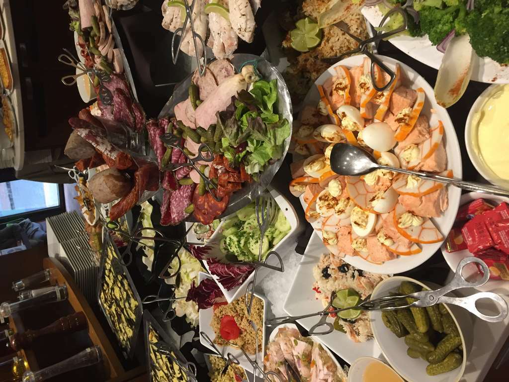 Kyriad Hotel Nevers Centre Restoran fotoğraf